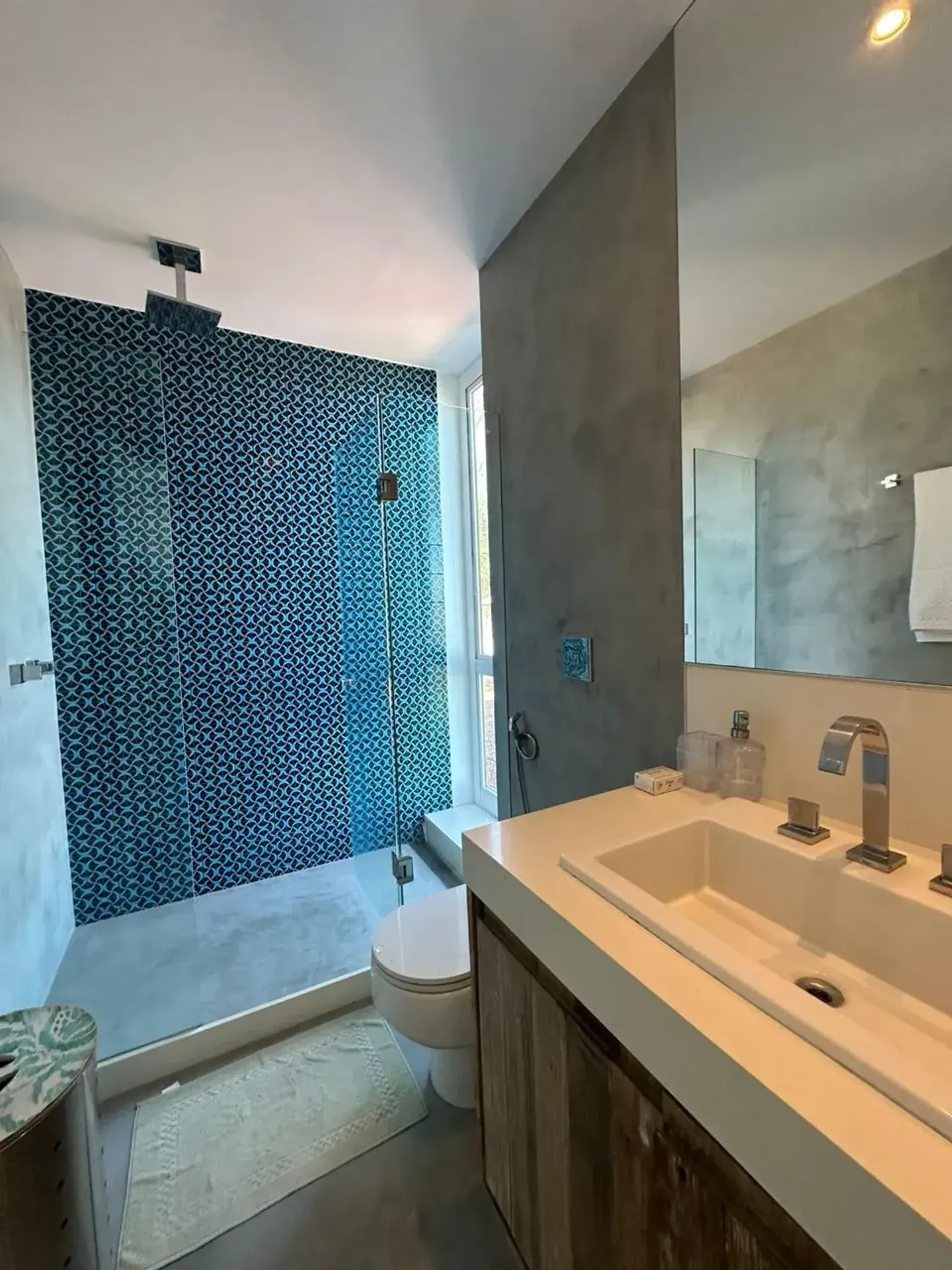 Furnished house with 4 bedrooms, balcony and 5 bathrooms — photo 26