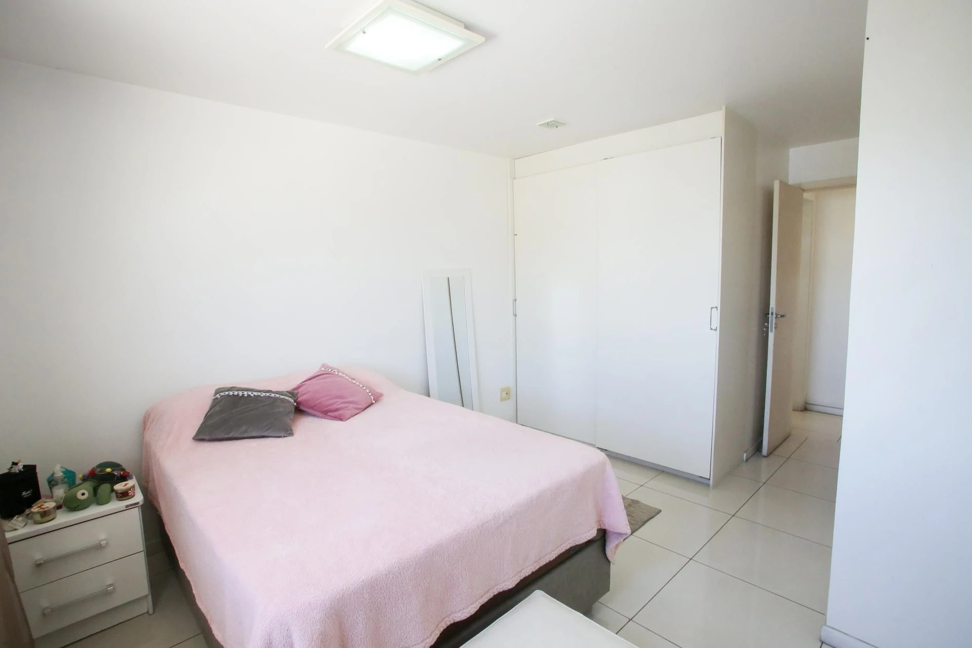 Apartamento mobiliado: 4 quartos, 4 banheiros e 2 vagas — photo 5