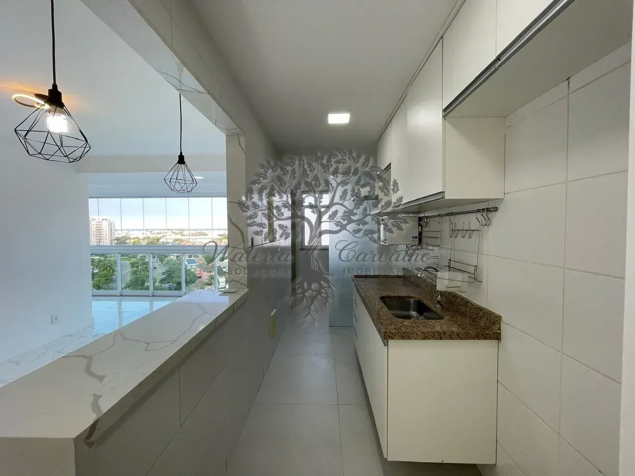 Penthouse with open-plan kitchen and 4 bedrooms — photo 9