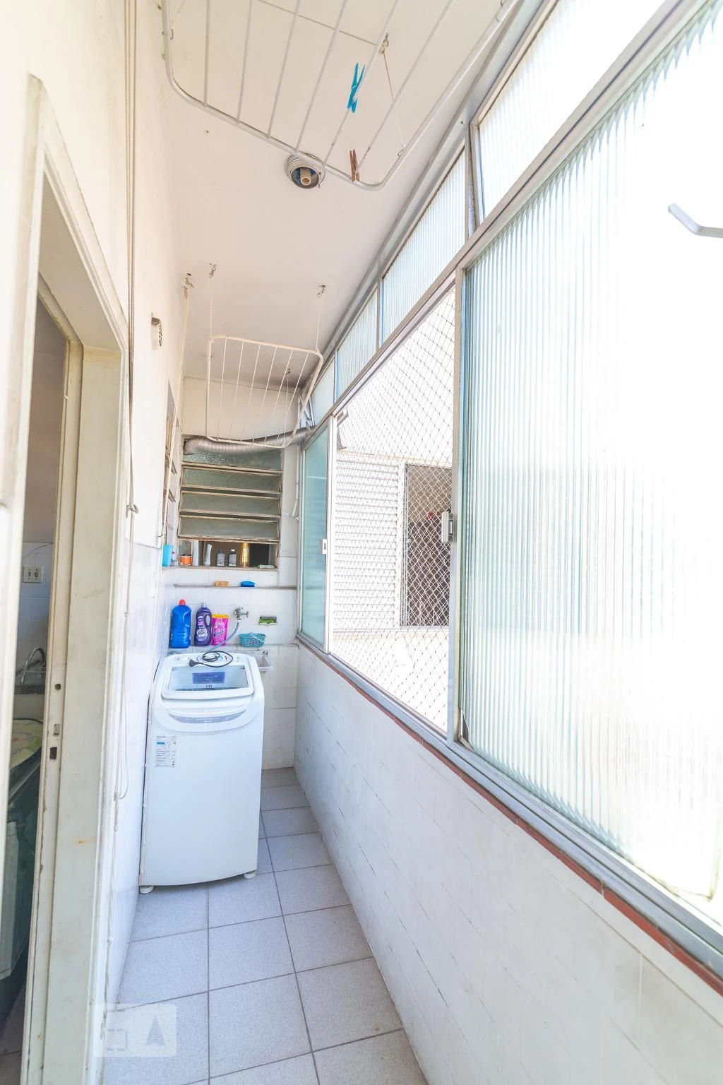 Apartamento mobiliado com 3 quartos e 2 banheiros — photo 34