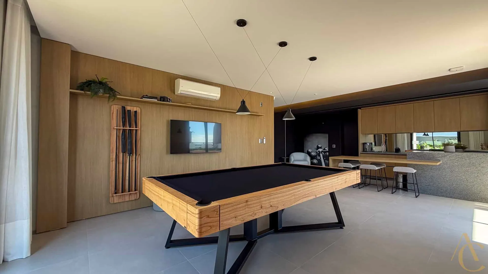 Glass-enclosed balcony in a 2-bedroom apartment, 69 m² — photo 45