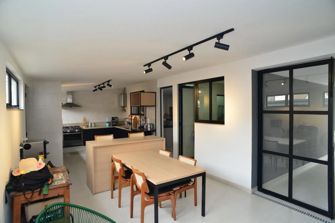 260 m² house with floor-to-ceiling windows and a jacuzzi — photo 48