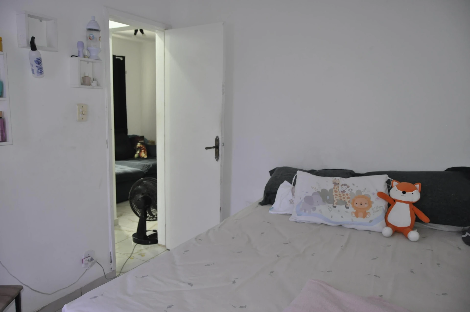 Furnished 2-bedroom apartment with private garden and 1 bath — photo 28