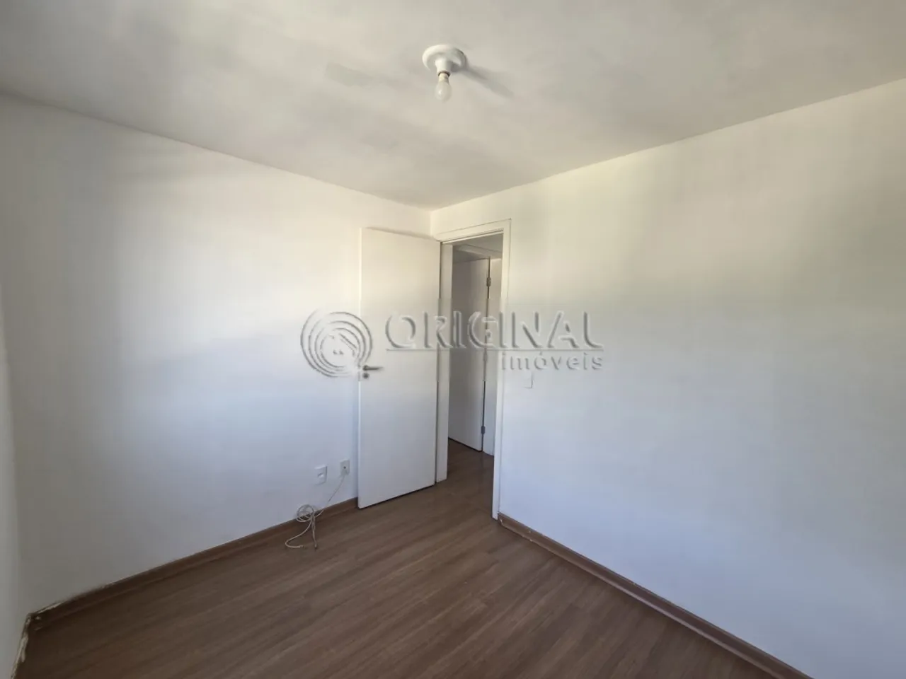 2-bedroom apartment with a closed-off kitchen — photo 10