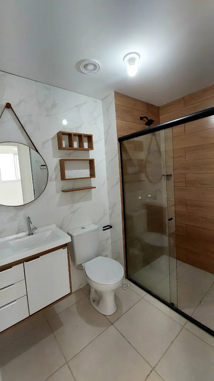 2-bedroom apartment in a building with a gym — photo 12