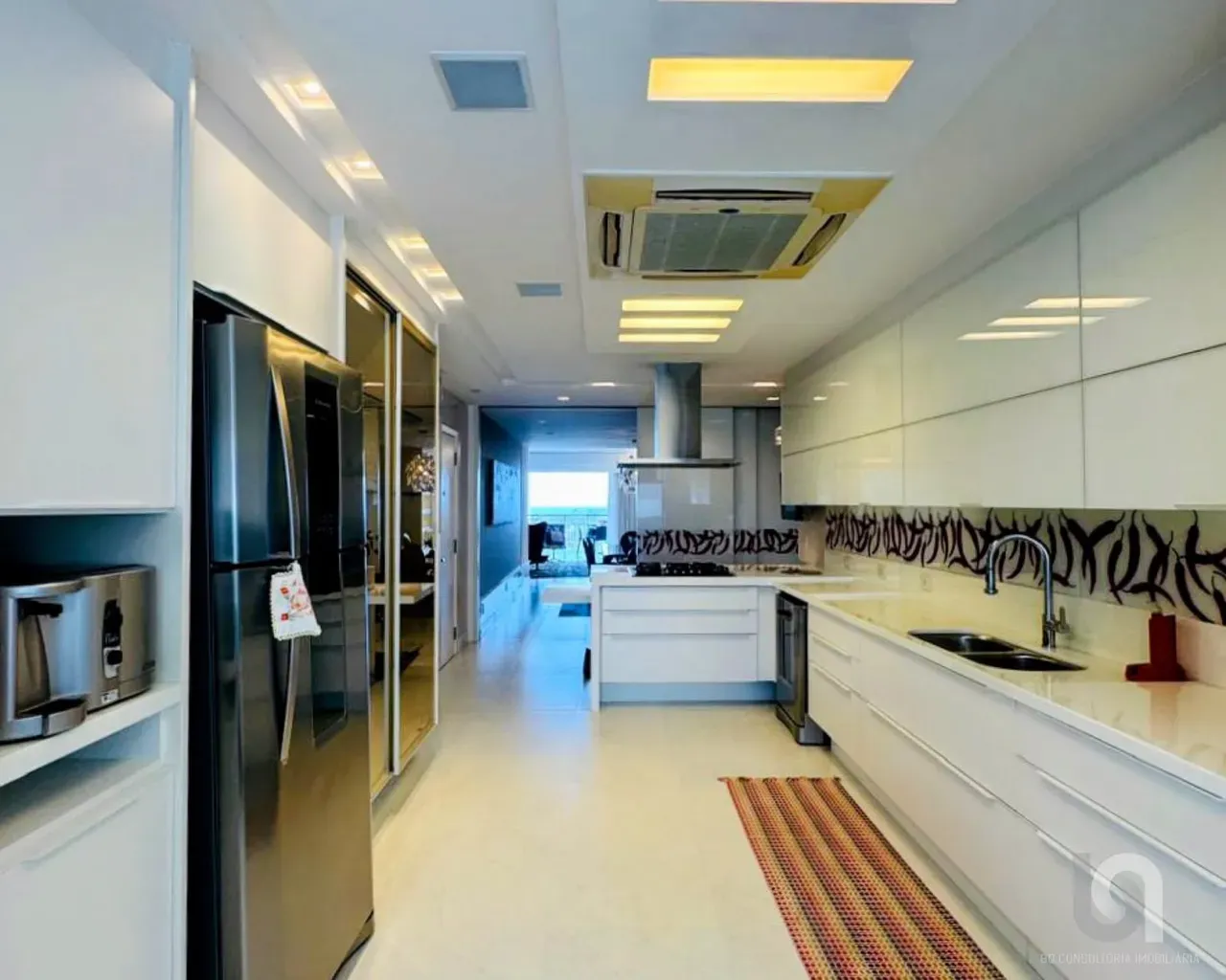 Apartamento de 289 m² com vista para a água e banheira — photo 13