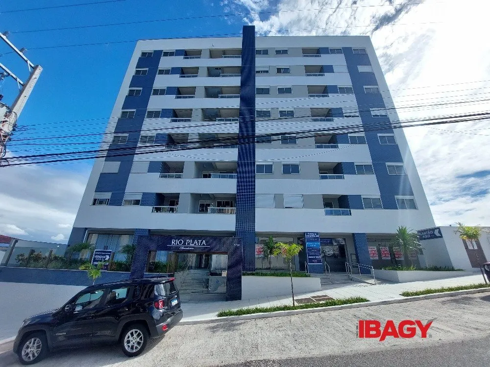 2-bedroom apartment with open-plan kitchen and parking — photo 16