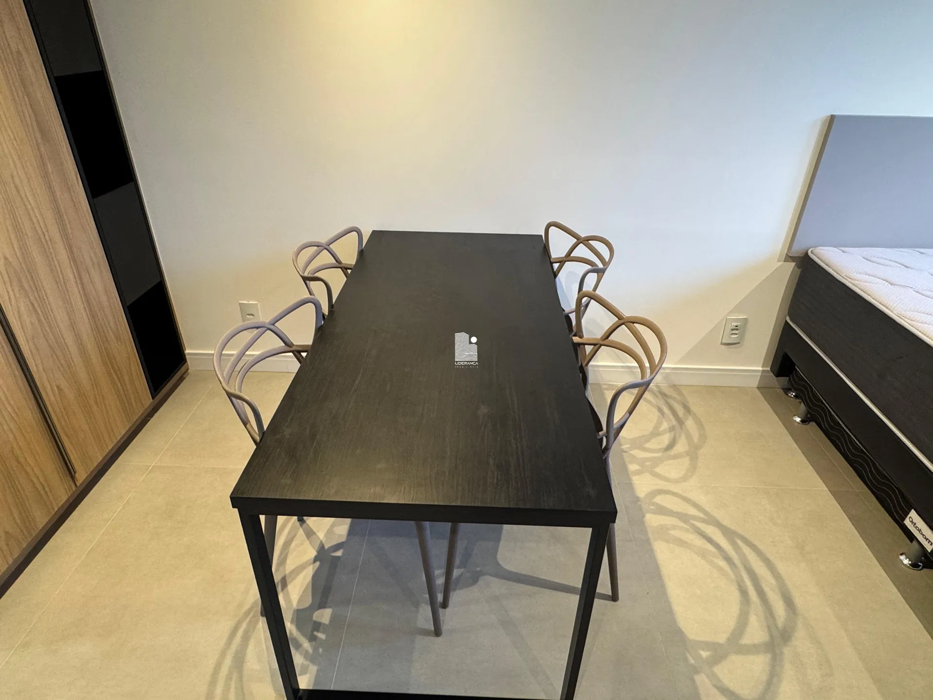 Furnished studio in a building with a gym — photo 9