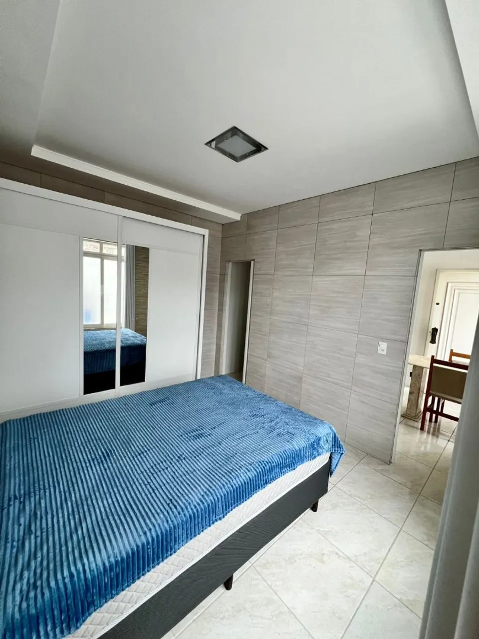 Furnished studio with 1 bedroom and 1 parking spot