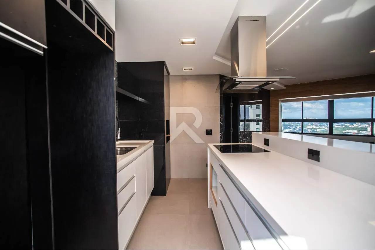 Apartment with 4 bedrooms, 3 en-suites and 463 m² — photo 15