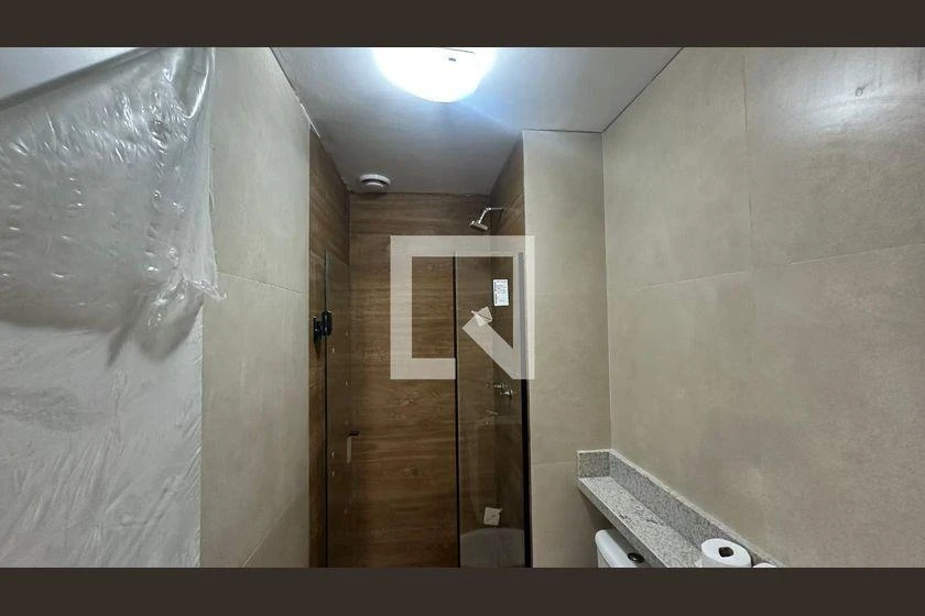 2-bedroom apartment in a building with a gym — photo 32