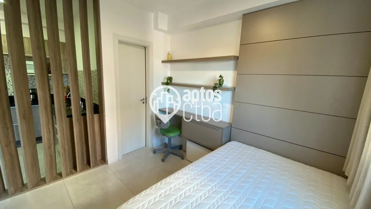 Furnished 1-bedroom apartment with an open-plan kitchen — photo 17