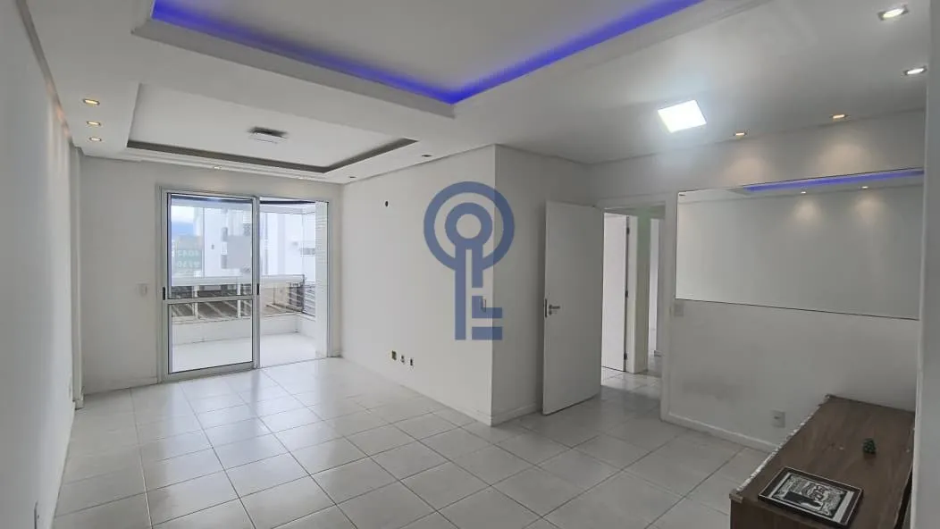 Apartamento de 3 dormitórios com cozinha fechada e 1 vaga — photo 4