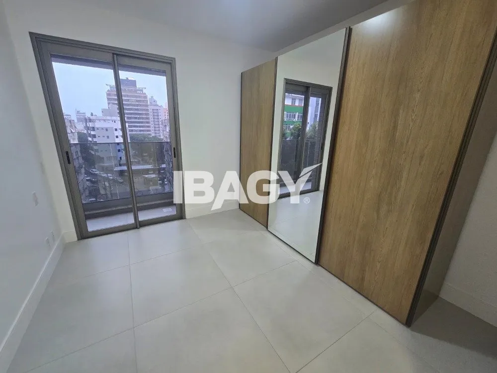 2-bedroom apartment in a building with a gym — photo 20