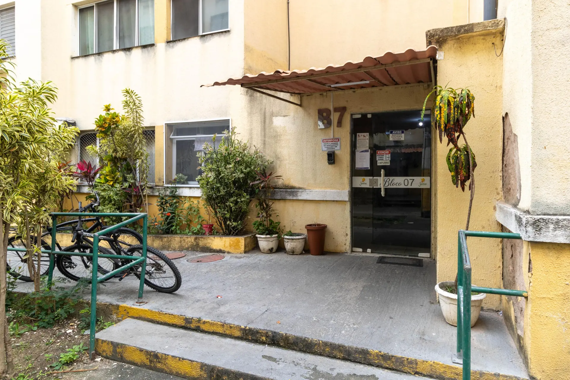 2-bedroom apartment with ceramic tile floors and 1 parking — photo 6