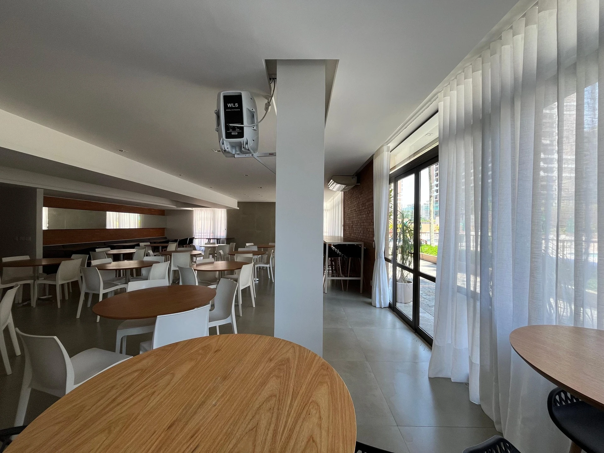 2-bedroom apartment with a glass-enclosed balcony — photo 17