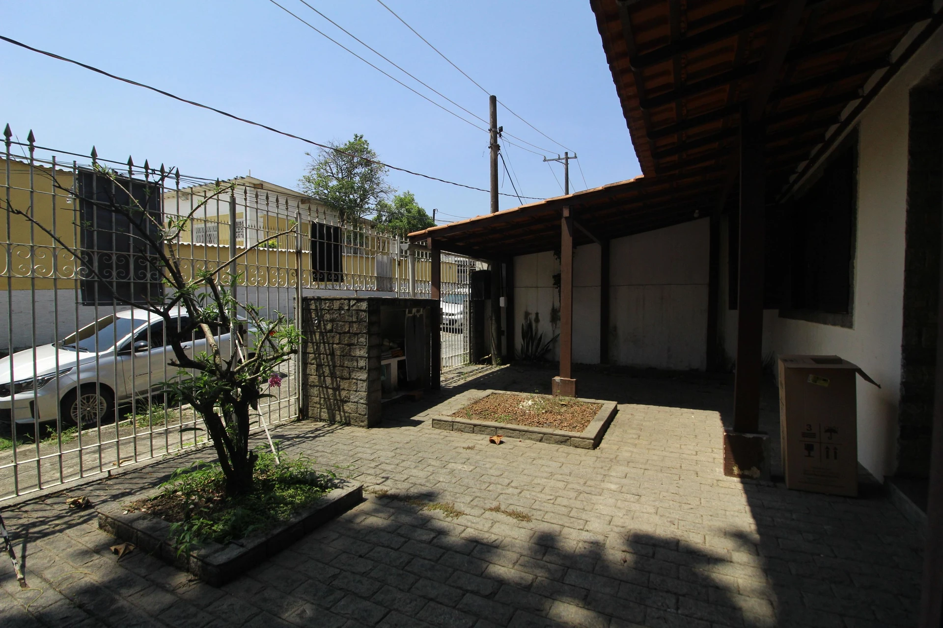 4-bedroom house with a bathtub in Rio de Janeiro — photo 53