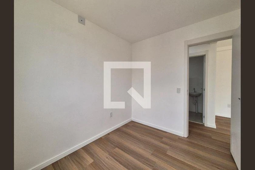 Glass-enclosed balcony in a 2-bedroom apartment, 55 m² — photo 25