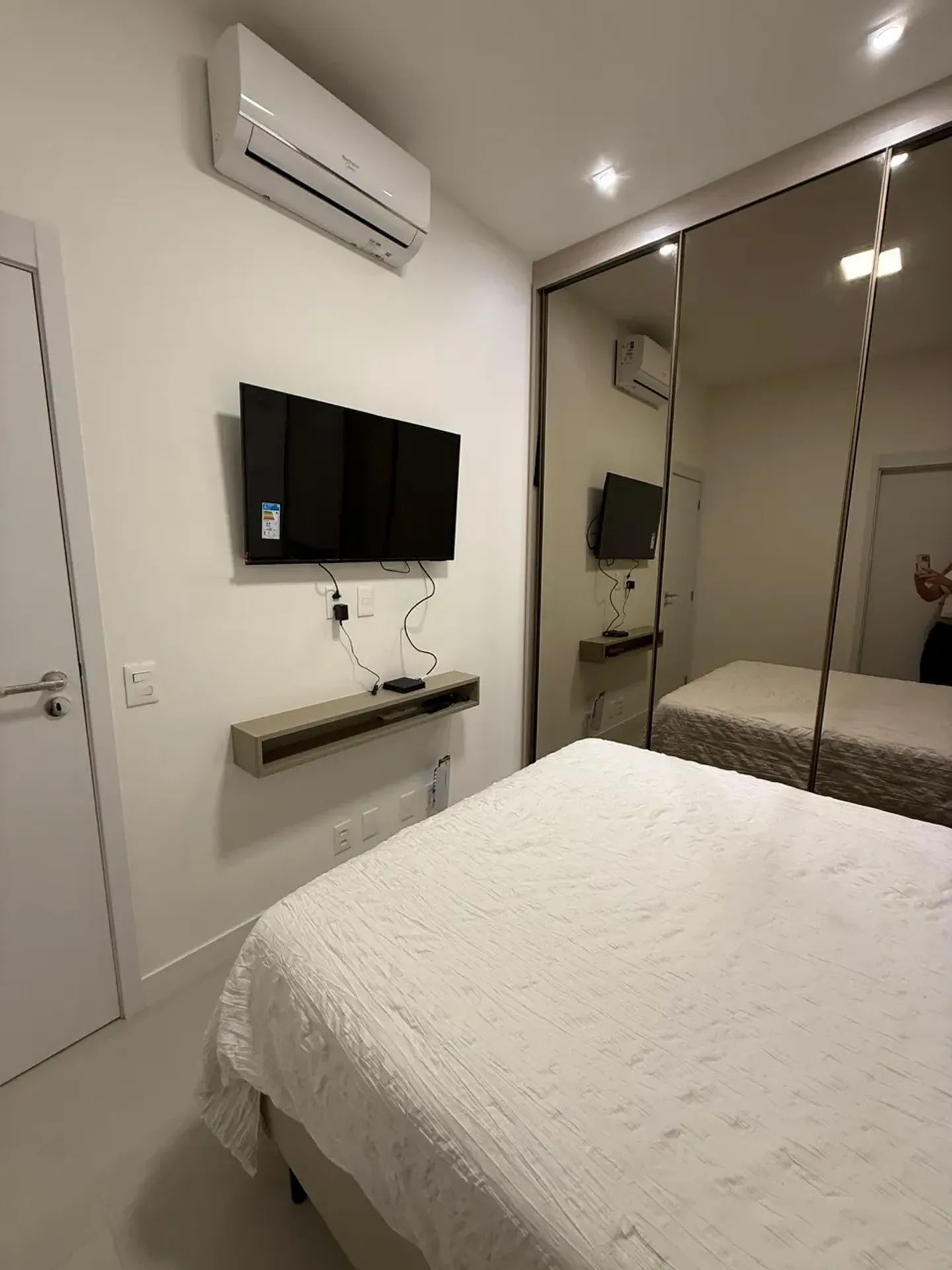 Furnished 2-bedroom apartment with 1 en-suite, 95 m² — photo 38