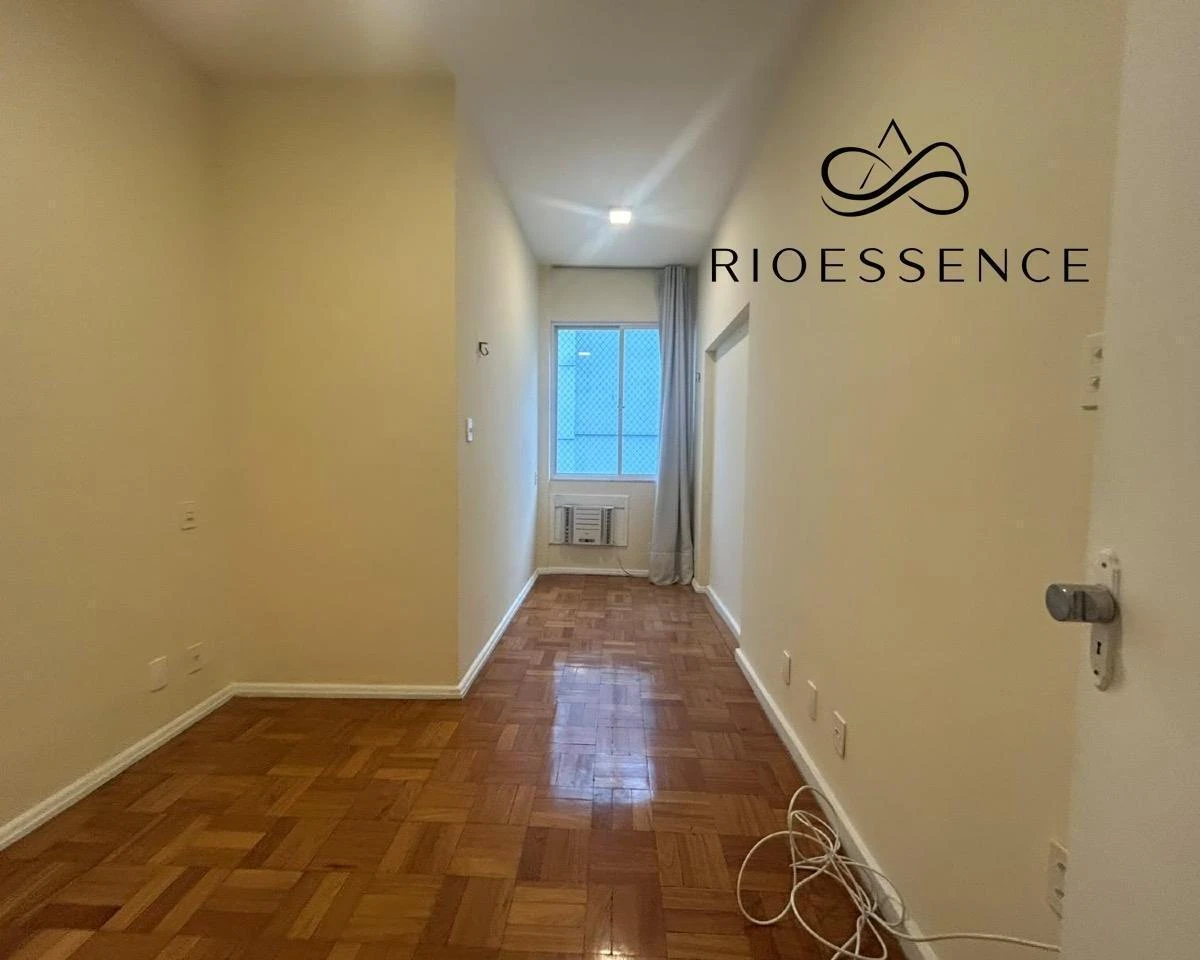 Apartment, 50 m², with wood or laminate floors — photo 27