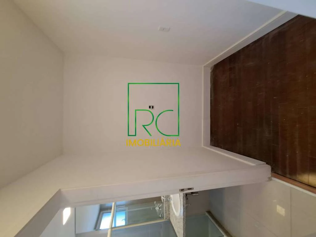 Condominium house with 6 en-suite bedrooms and garden — photo 21