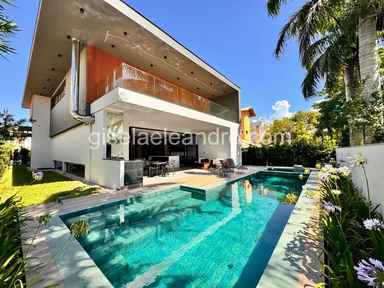 House with 5 bedrooms and gas open-plan kitchen — photo 6