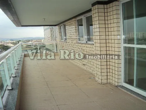 3-bedroom apartment in a building with a sauna