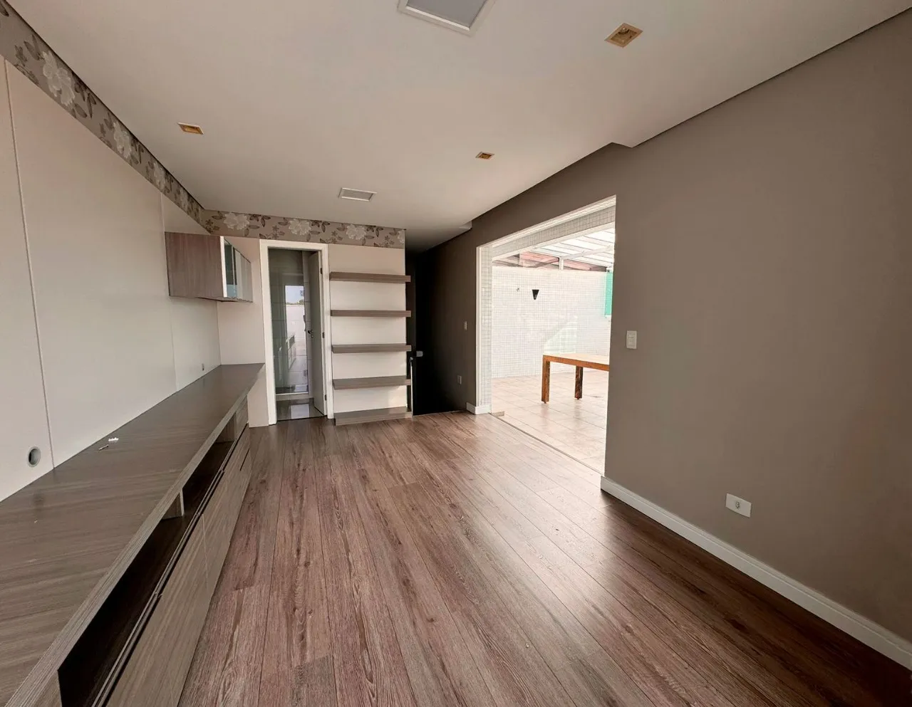 Home office in a 3-bedroom apartment, 141 m² — photo 15