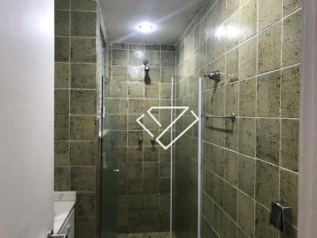 Квартира з 3 спальнями та заскленим балконом — photo 13