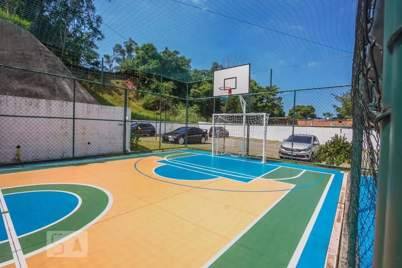 2-bedroom apartment in a building with a gym — photo 20