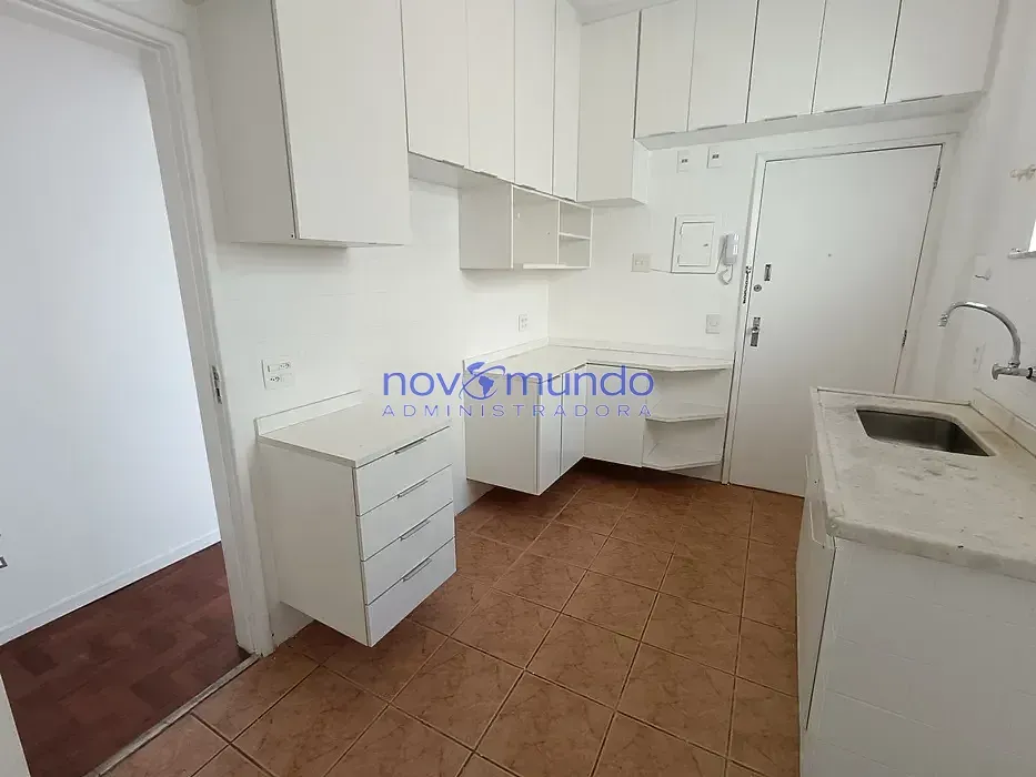 Mountain view in a 2-bedroom apartment, 87 m² — photo 2