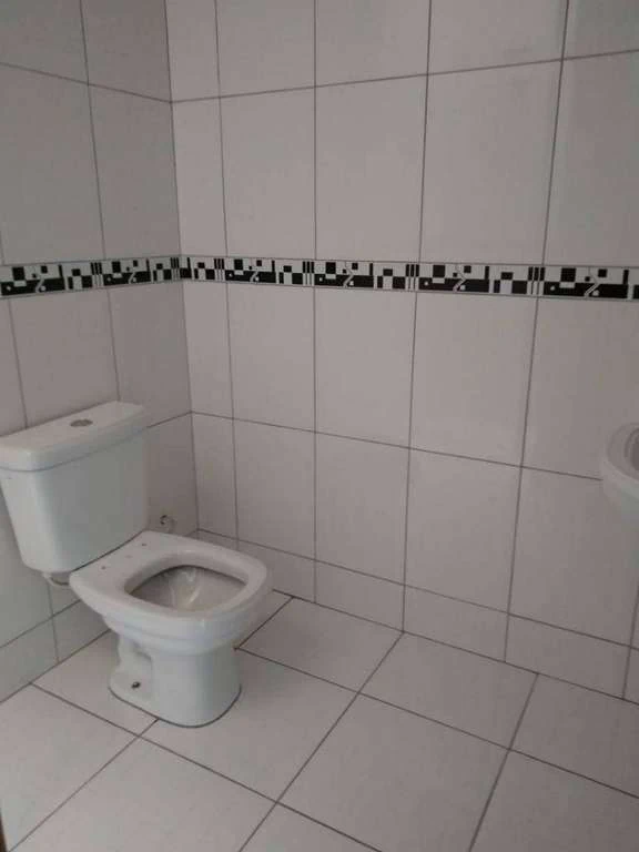 Unfurnished house with 4 bedrooms and 4 parking spaces — photo 4