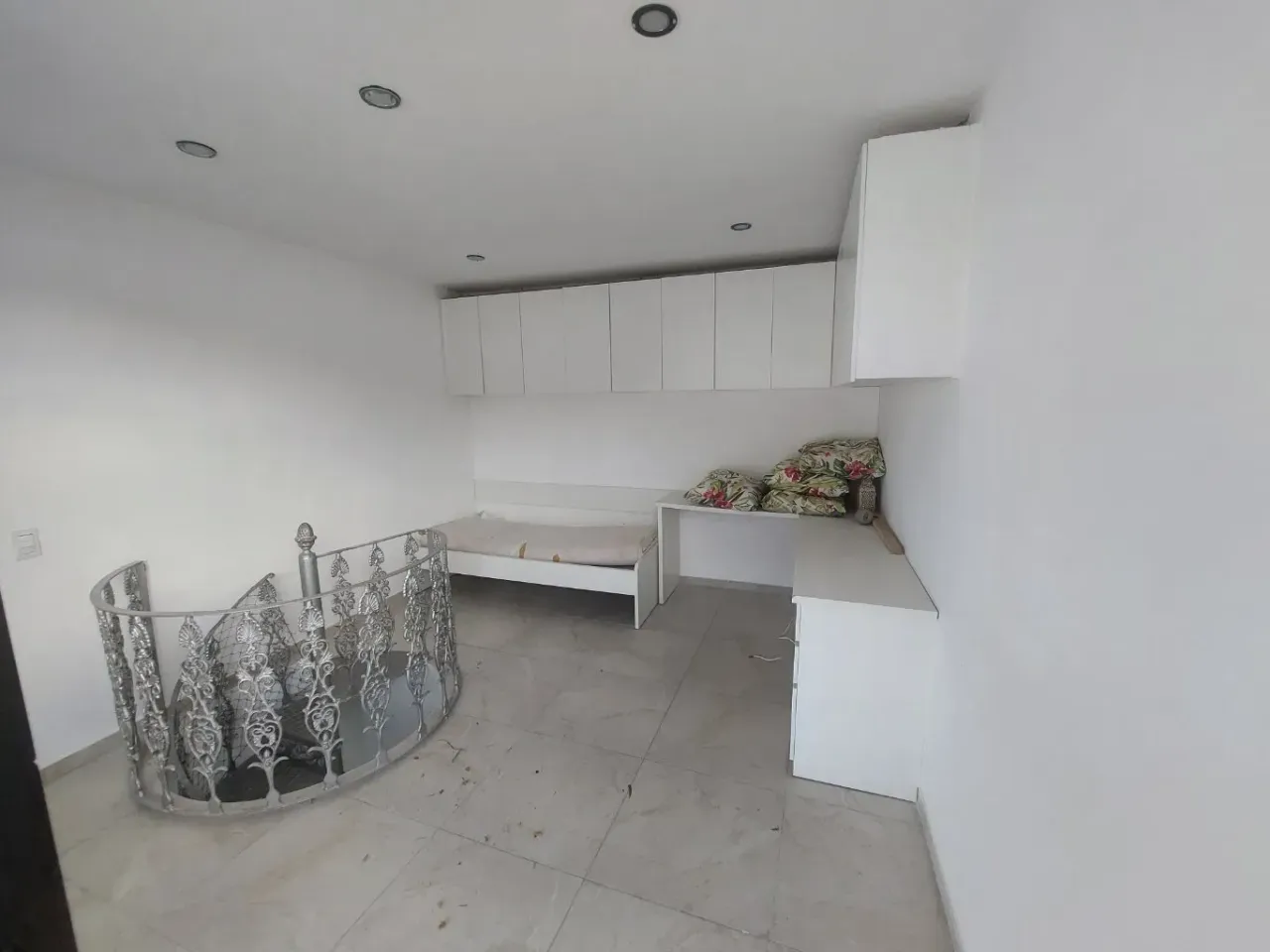 Duplex penthouse with 2 bedrooms and 2 bathrooms — photo 8