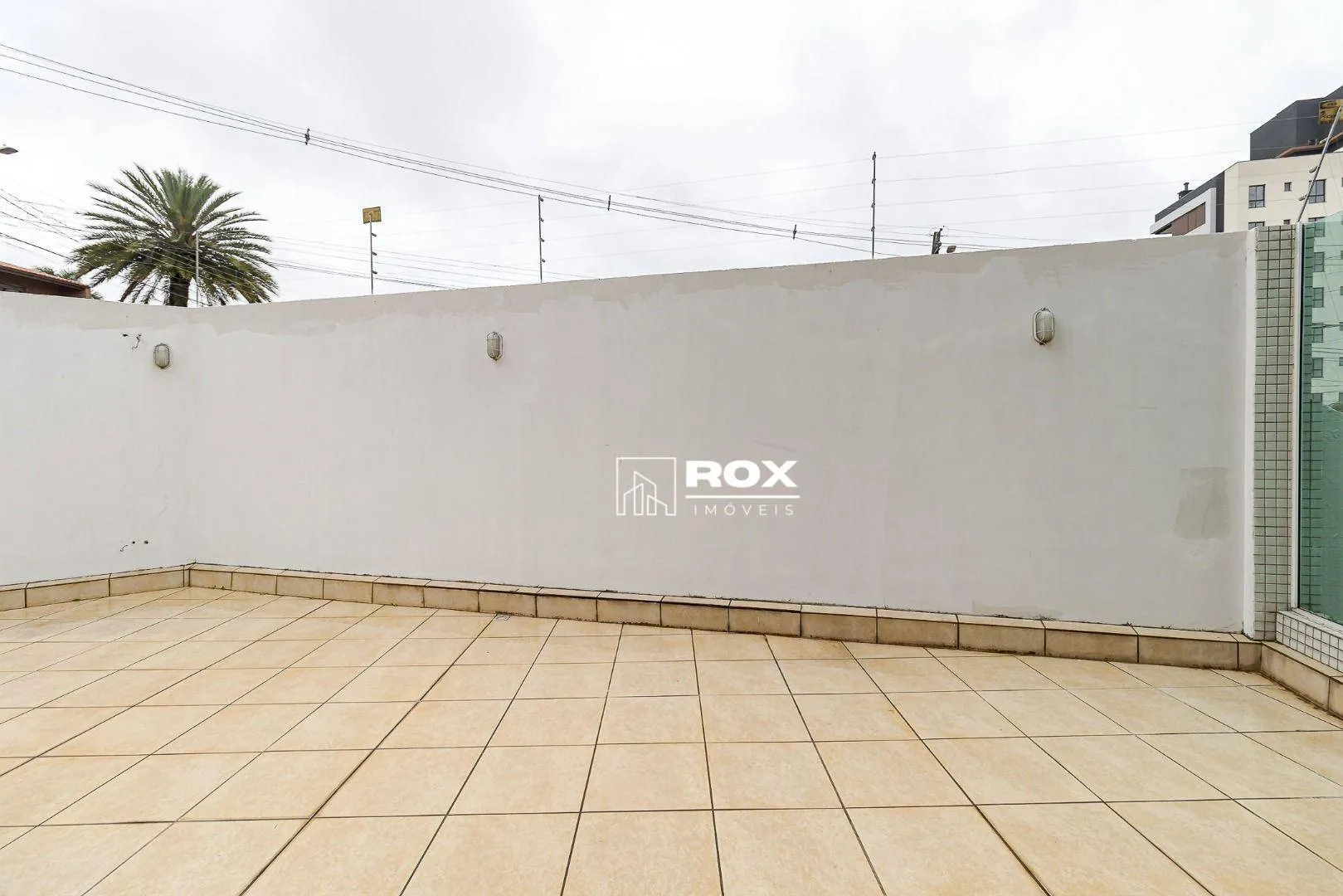 Unfurnished apartment with 2 bedrooms and 99 m² — photo 27