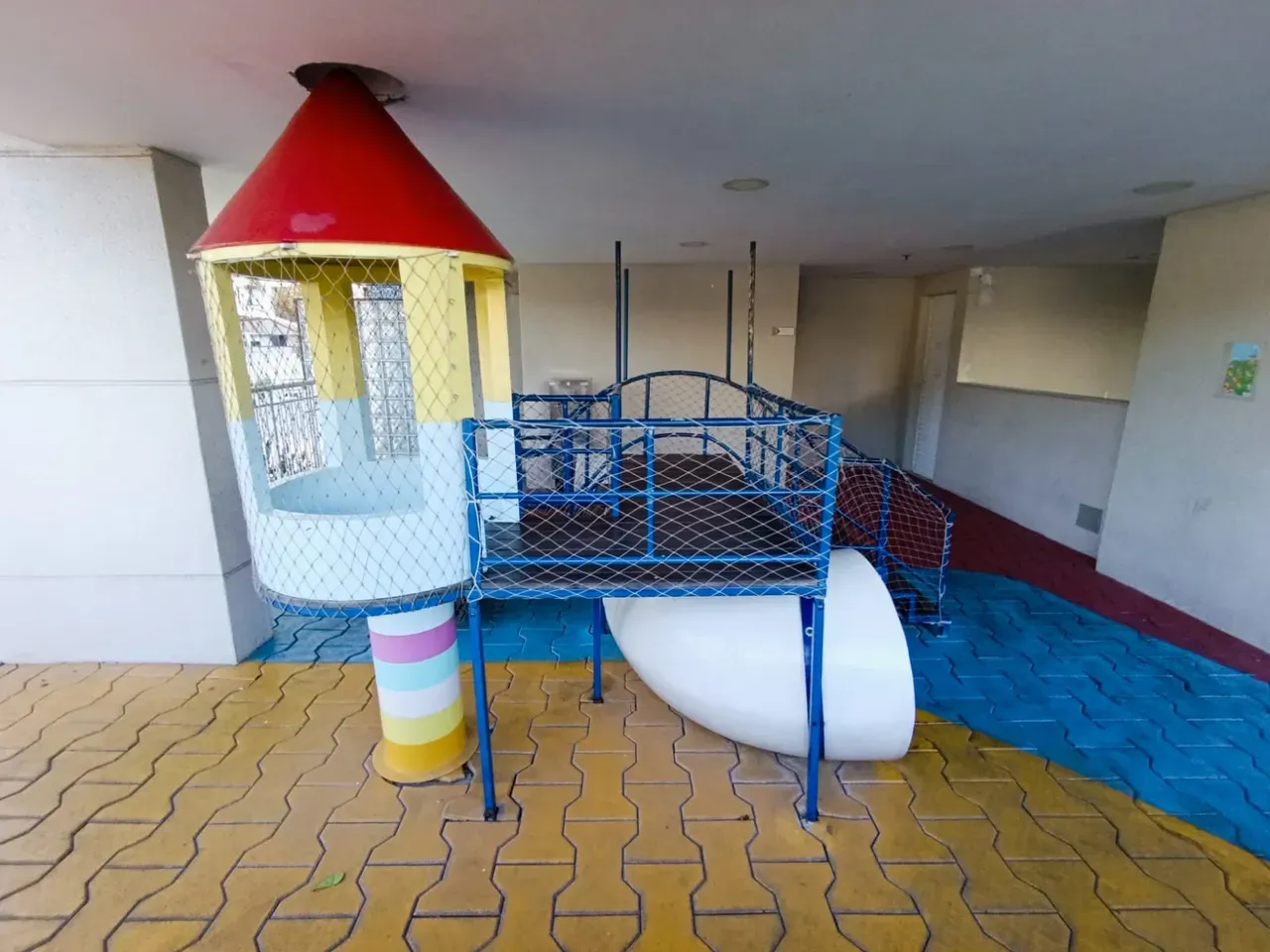 2-bedroom apartment with a balcony and 62 m² — photo 30