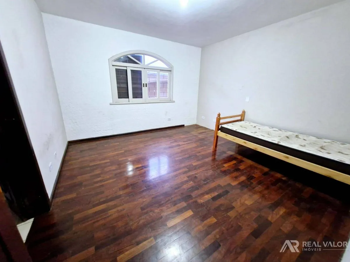 Furnished house with 8 bedrooms and 510 m² — photo 3