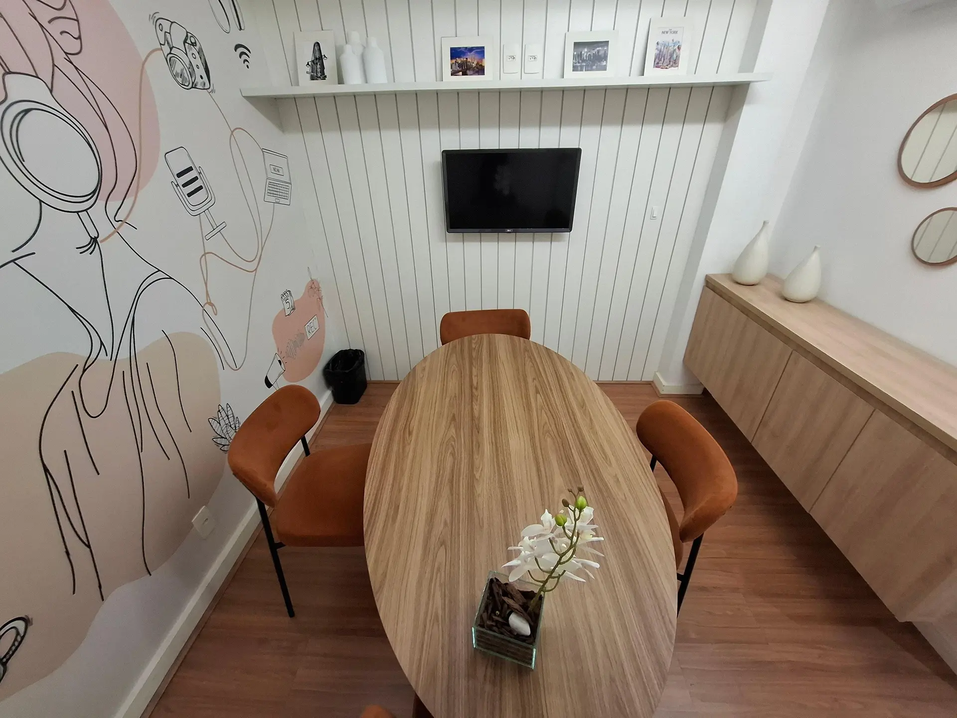 Furnished 2-bedroom apartment with 2 bathrooms — photo 15