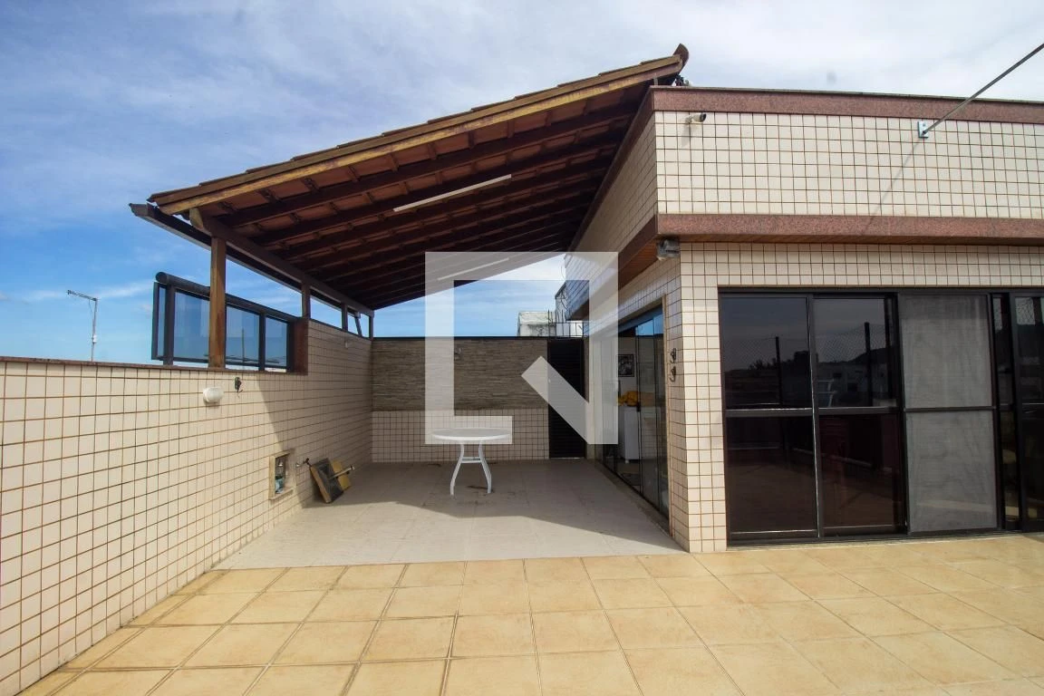Apartamento mobiliado com 4 quartos e jacuzzi no prédio — photo 49