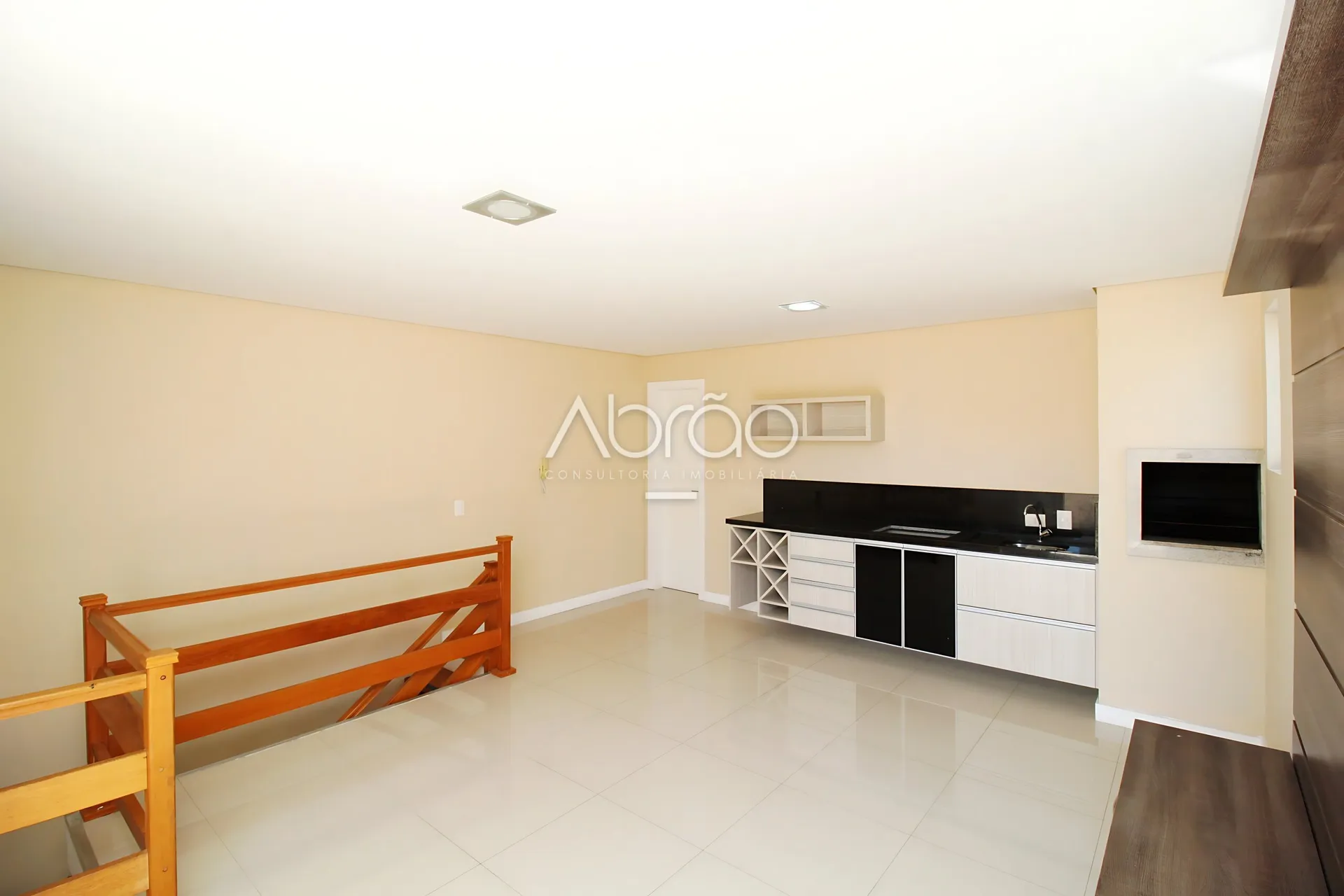 Spacious 3-bedroom apartment with 3 bathrooms — photo 15