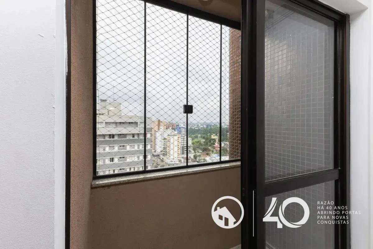 Apartment, 148 m², with a glass-enclosed balcony — photo 17