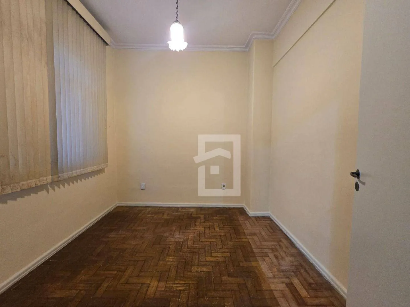 1-bedroom apartment with 24-hour concierge and 32 m² — photo 12