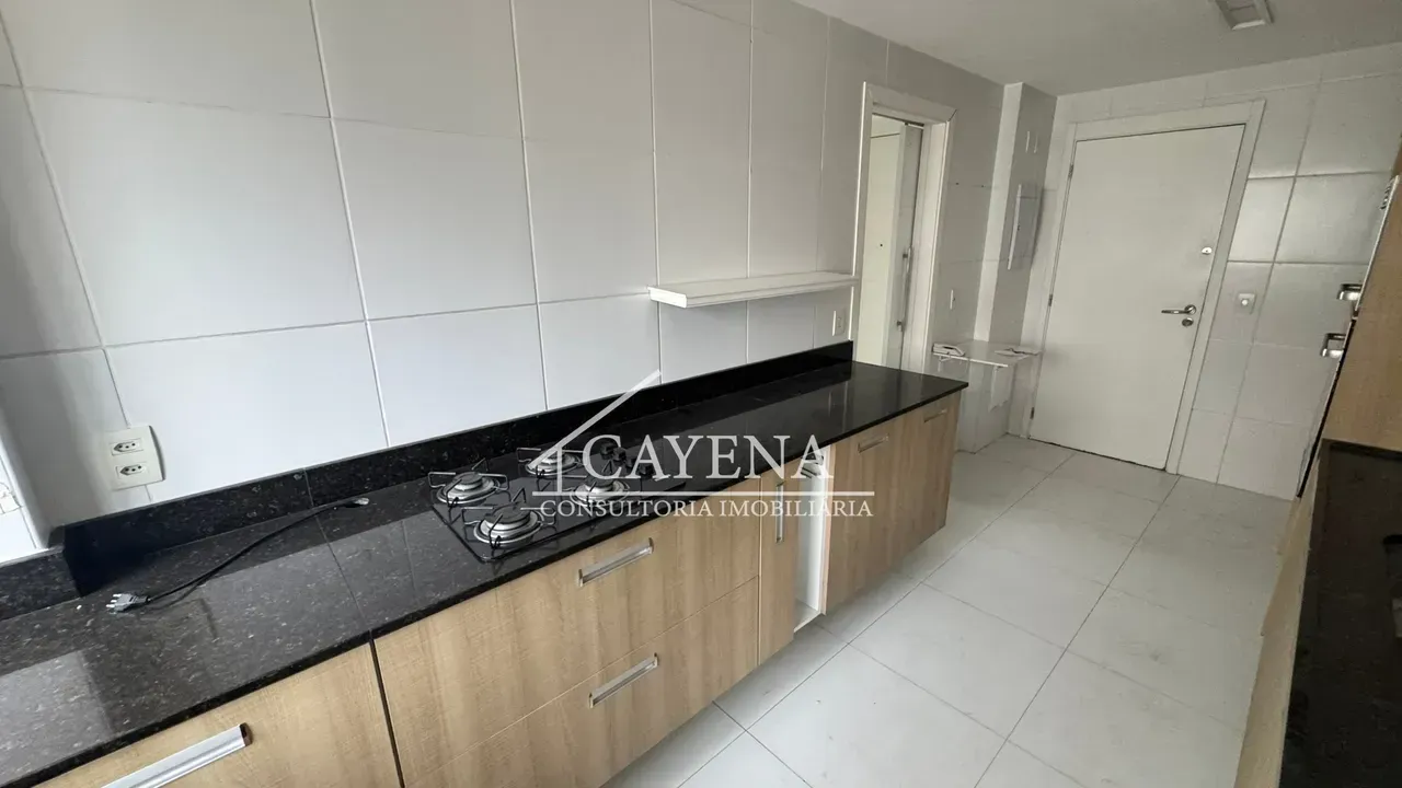 Apartment with 3 bedrooms and a closed kitchen — photo 12