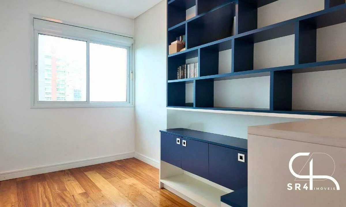 Furnished 186 m² apartment with 4 bedrooms and 2 en-suites — photo 13
