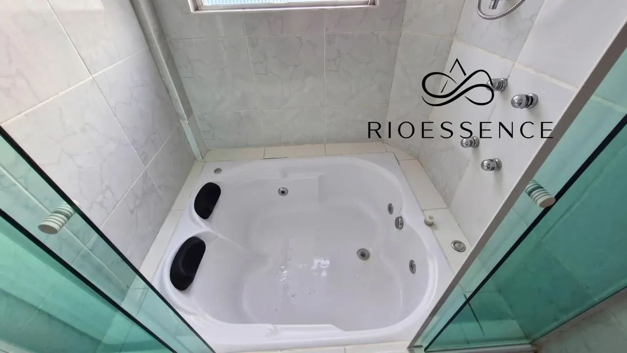 2-bedroom apartment with a bathtub in Rio de Janeiro — photo 4