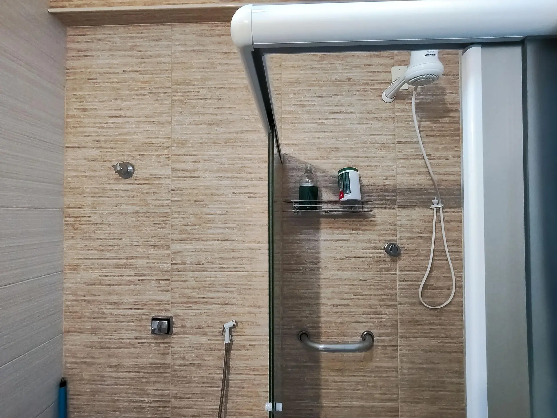 Furnished 3-bedroom apartment with 2 bathrooms — photo 33