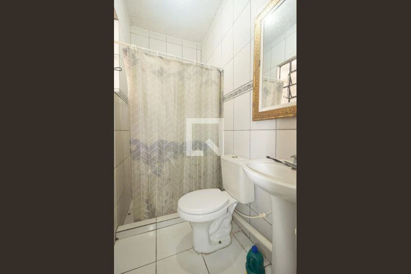 Furnished 1-bedroom house with 57 m² and no parking — photo 9