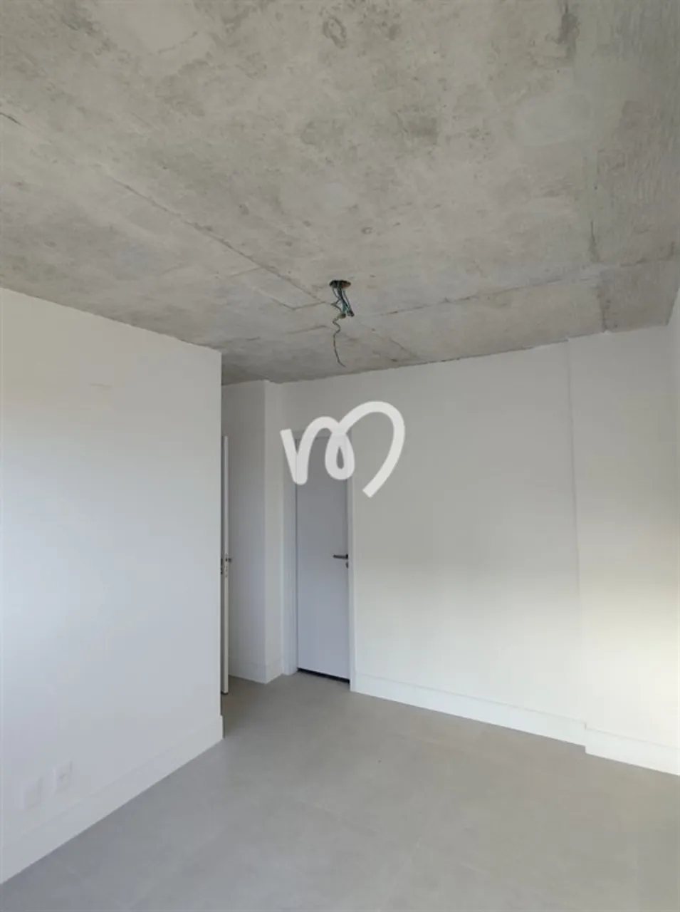 2-bedroom 2-bath apartment with 1 parking space — photo 11