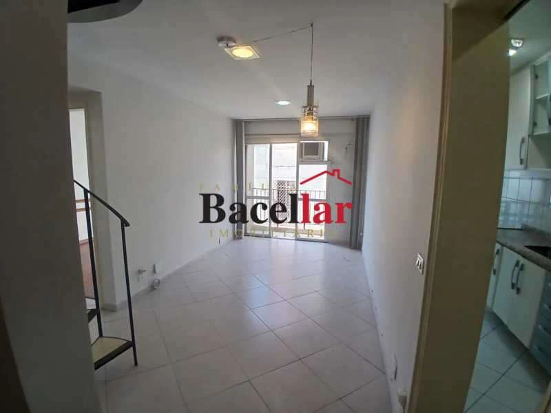 Top-floor apartment with 2 bedrooms and 2 baths, 122 m² — photo 11