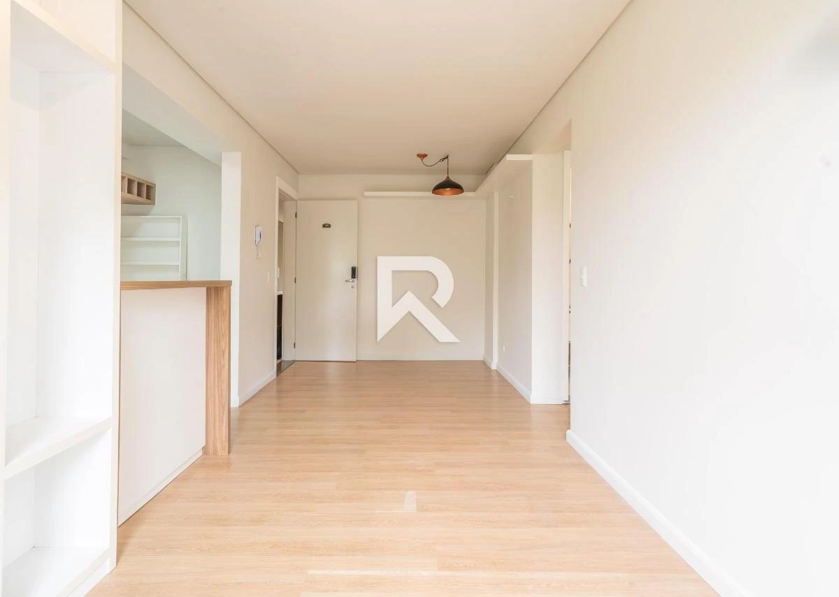Wood or laminate floors in a 2-bedroom apartment, 66 m² — photo 20