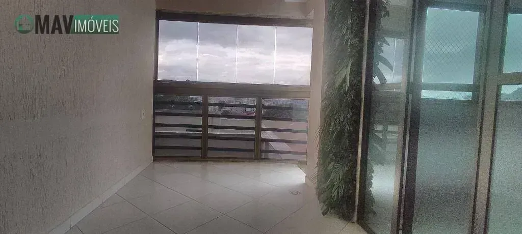 3-bedroom apartment with a closed kitchen 184 m² — photo 12